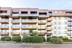 Außenseite Ferienhaus [Sommer]