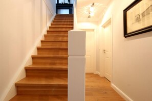 Entrance / Reception