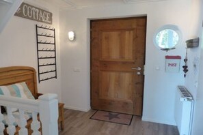 Entrance / Reception