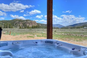 Private hot tub. Unmatched mountain views. - Private 6 person hot tub with stunning mountain views.