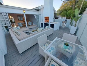 Patio area with open flow to the house