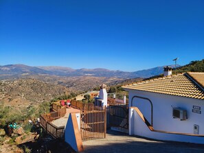 Your dream house with magnificent views at only 4 km from Comares.