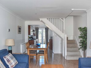 Open plan living space | Maltings Cottage, Yarmouth