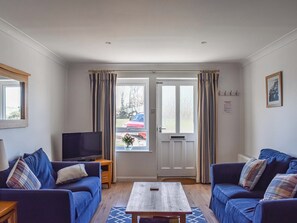 Open plan living space | Maltings Cottage, Yarmouth