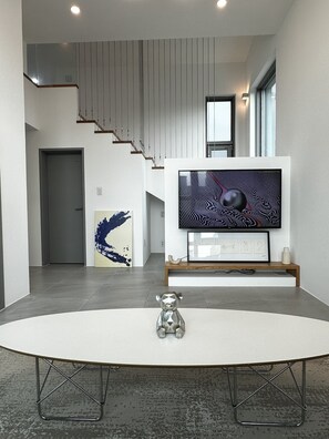 Living room (3rd floor)