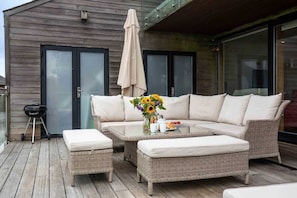Plenty of seating outside on the deck 