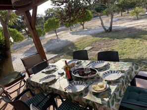 Outdoor dining