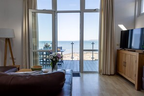 Seafront House 8 Balcony View From Living Room