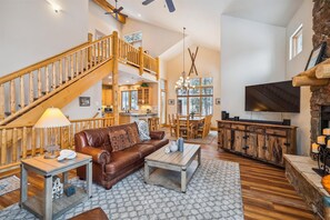 Living Room, Lupine Chalet, Frisco Vacation Rental