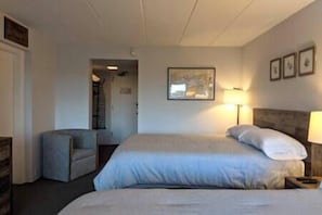 Room (2)