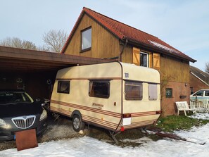 Ihr PKW parkt neben Ihrem Schlafzimmer