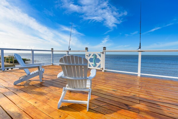 Dock to Bay