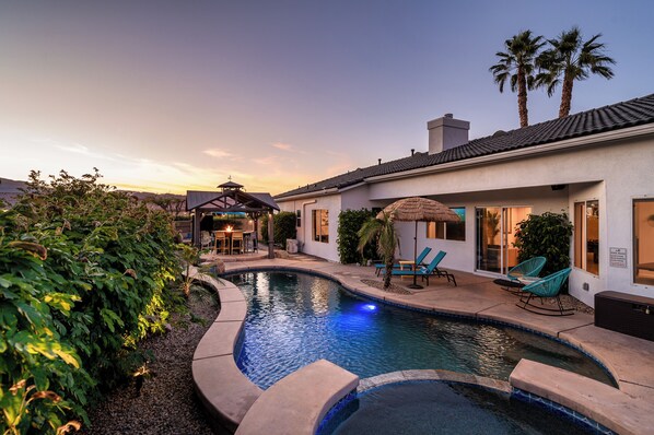 Cali Palms at Dusk