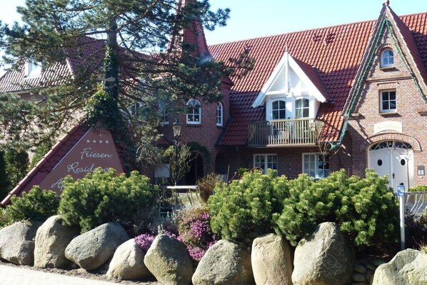 Holiday Home Exterior [summer]