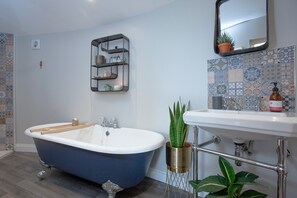 Roll Top Bath and Double Shower