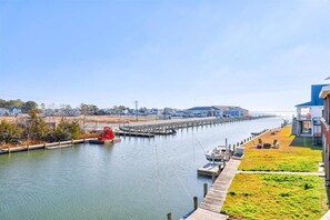 Gorgeous Views down the Canal out to the pristine Chincoteague Bay!