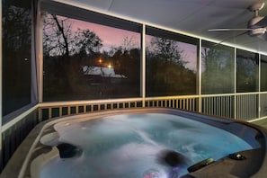 Indoor spa tub