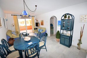 Diner and lounge