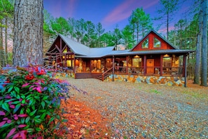 Welcome to The Great Escape and experience the unforgettable charm of our cabin retreat