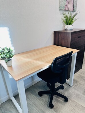 Work Desk 