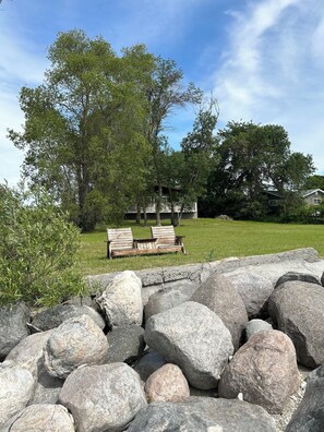 R n R at the lakefront, just steps from the cottage