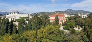 View from all rooms and the 4 balconies (Matisse Museum/Cimiez Park/Regina). 