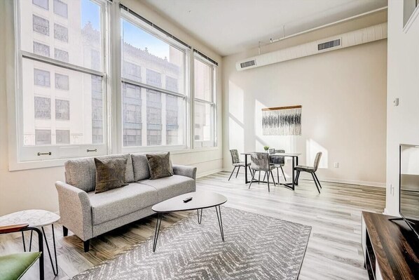CozySuites - 2BR with Direct Skybridge Access #1
