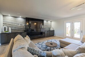 Cozy living room with a flat screen tv.