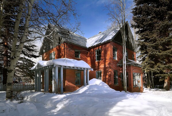 The Victorian Gem