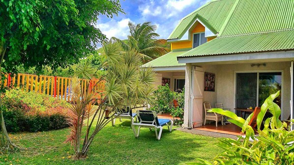 Gite Deshroses Terrasse et jardin