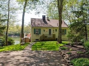 Sweet Cottage on salt-water cove