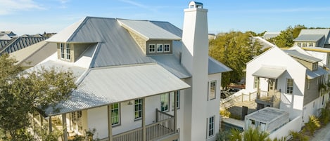 Welcome to 'Magnolia Cottage and Carriage' in Rosemary Beach!