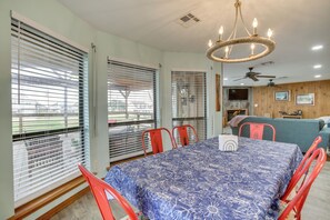Dining Room | Main Level