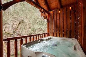 Bain à remous extérieur