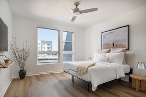 Master bedroom, king bed, connected to walk-in closet and ensuite, 55" TV