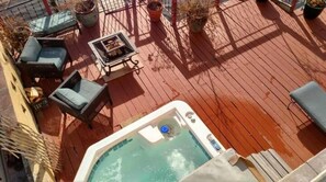 Sun Deck with Spa