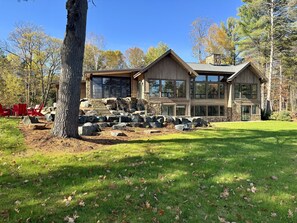 6 Bedroom/5 Bathroom Cabin in the Woods. 