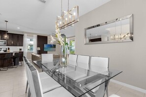 1815 Sawyer Palm Place (4).jpg
