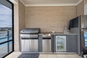 Outdoor kitchen