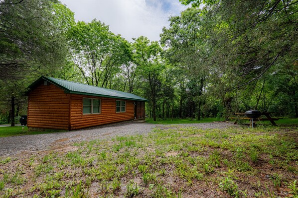 Cabin 8 Exterior