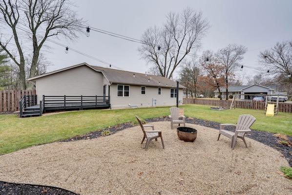 Lake Geneva Vacation Rental | 3BR | 2BA | 1,700 Sq Ft | 2 Steps to Enter