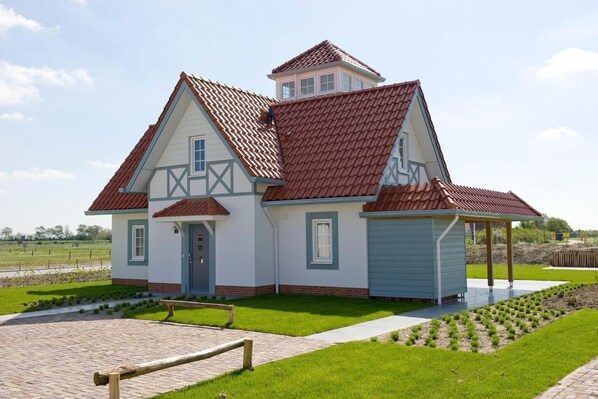 Holiday Home Exterior [summer]