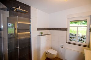 Here you can see the bathroom of the apartment. granary