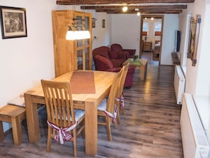The cozy living room of Fewo Waldblick