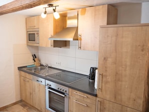 The kitchenette of the open kitchen in the Fewo Waldblick.