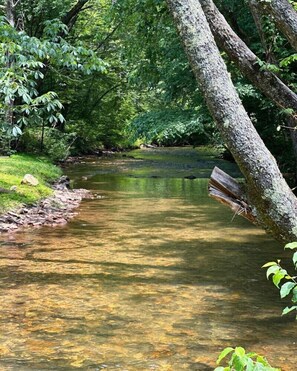 On Fightingtown Creek - perfect for fishing enthusiasts!