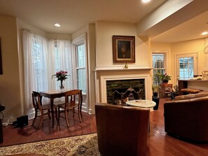 Wider view of middle sitting area