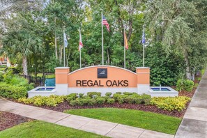 Welcome to Regal Oaks!