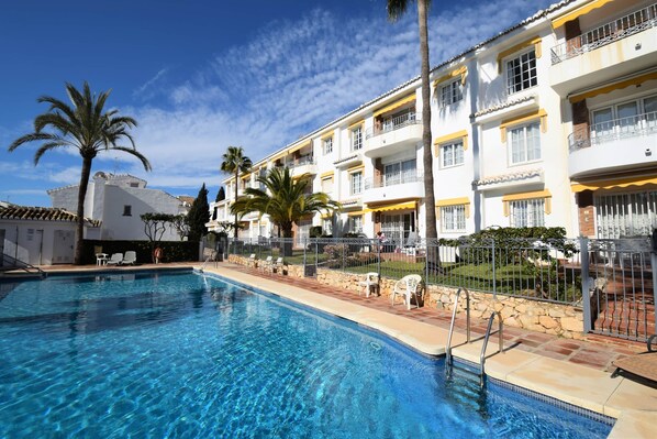 Apartment pool