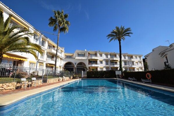 Pool below apartment